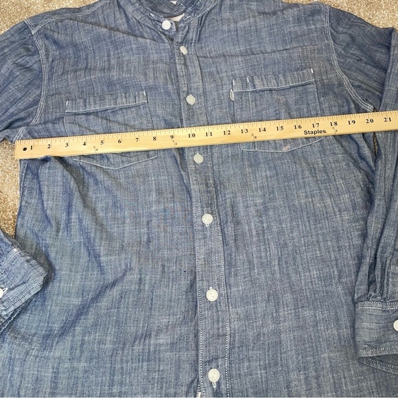 Levi's Shirt button up chambray men's 100% Cotton button up blue pockets SZ LG - Picture 8 of 10